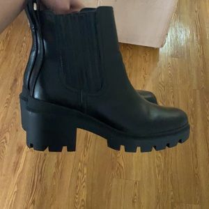 Heeled Chelsea Boots